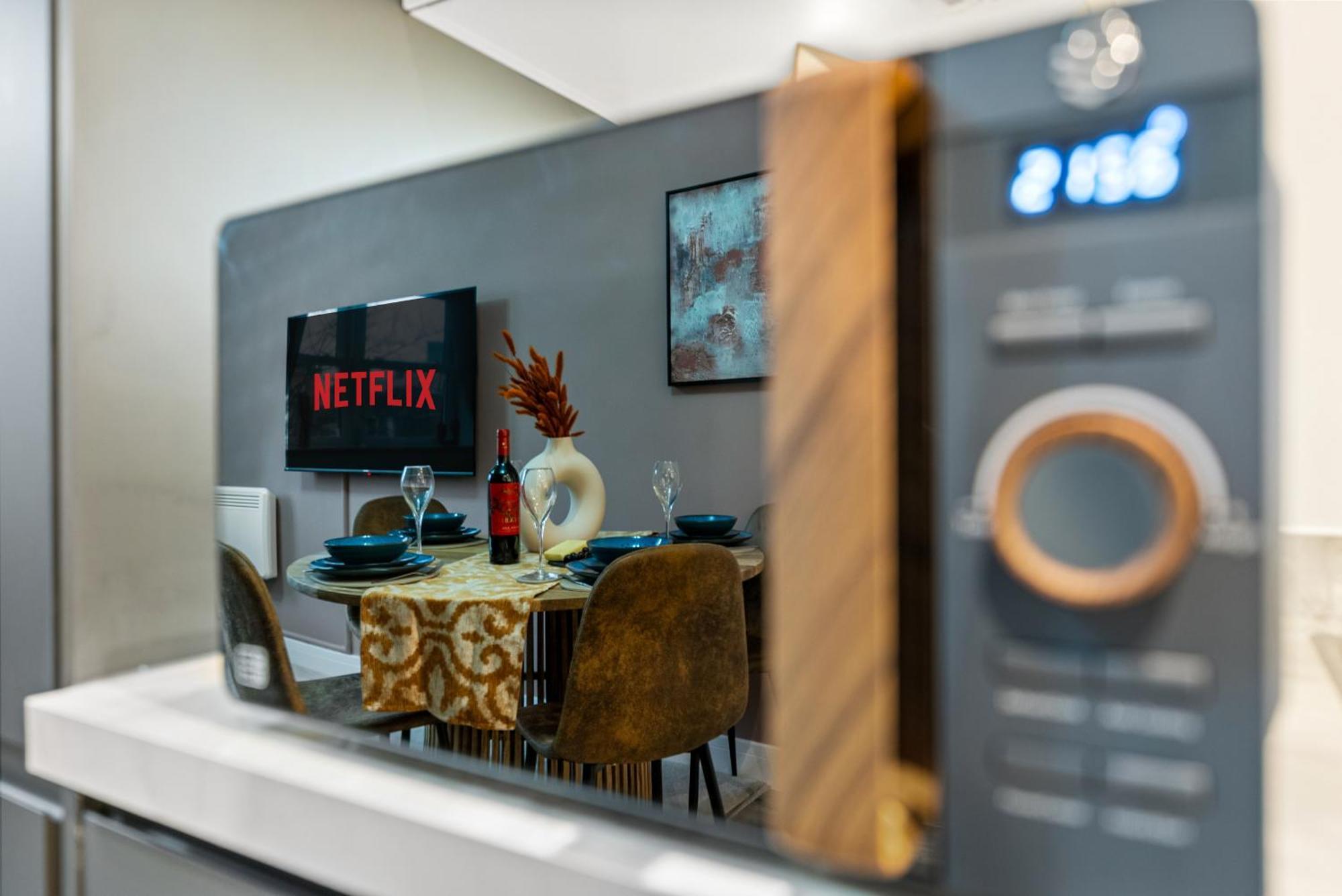 1 Bedroom Chic, City Centre, Cosy & Stunning Apartment In Southampton, Sleeps 4, Summer Special Offer - By Blue Puffin Stays Екстер'єр фото